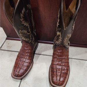 Lucchese hornbeck alligator  boots
